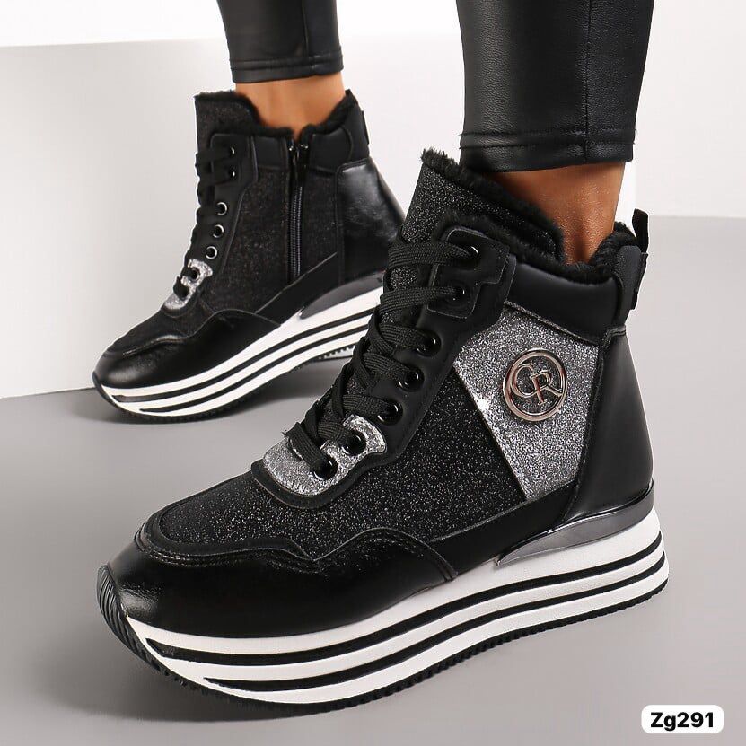 Tenis negro tipo botin detalles plateado suela 3cm FF-56 C-34